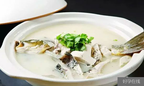 鲫鱼豆腐汤成品图